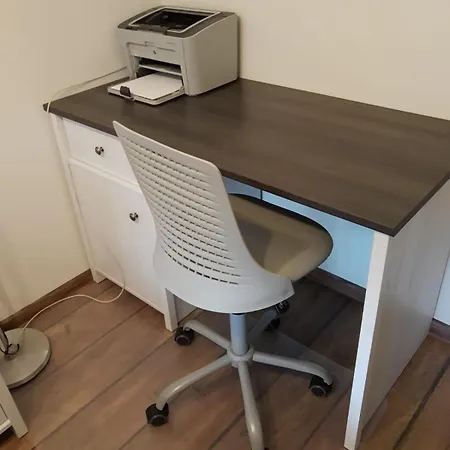 Lovely In A Quiet Area Poznaň