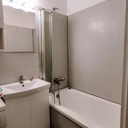 Lovely In A Quiet Area Poznań