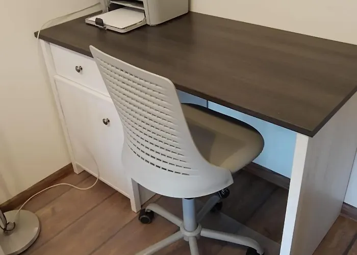 Lovely In A Quiet Area Poznan